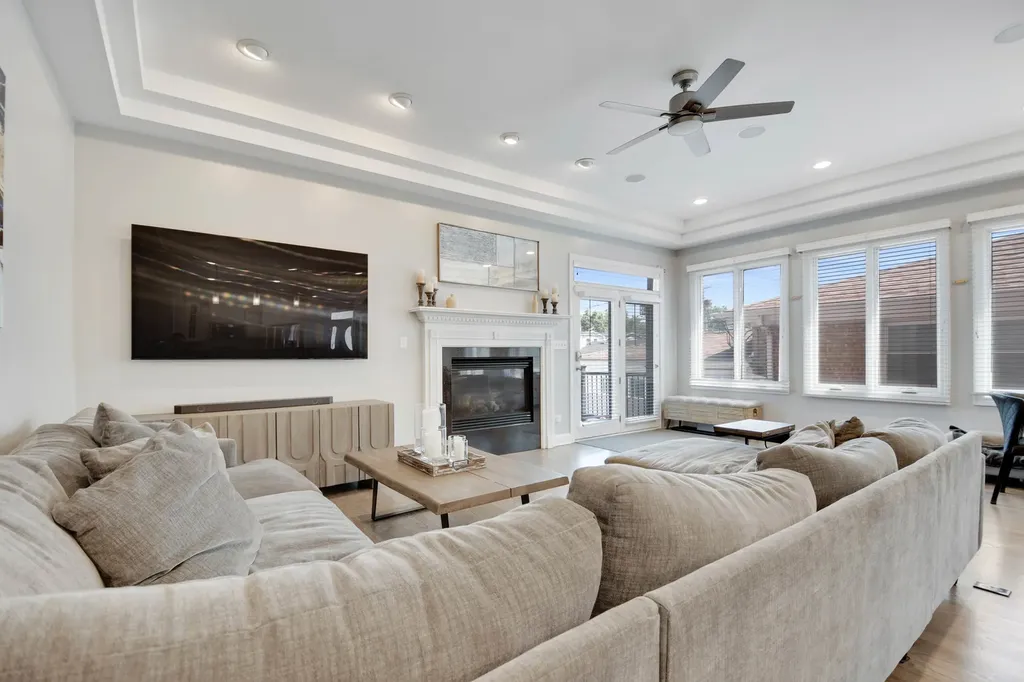 11241 South Central Park Avenue Chicago IL 60655