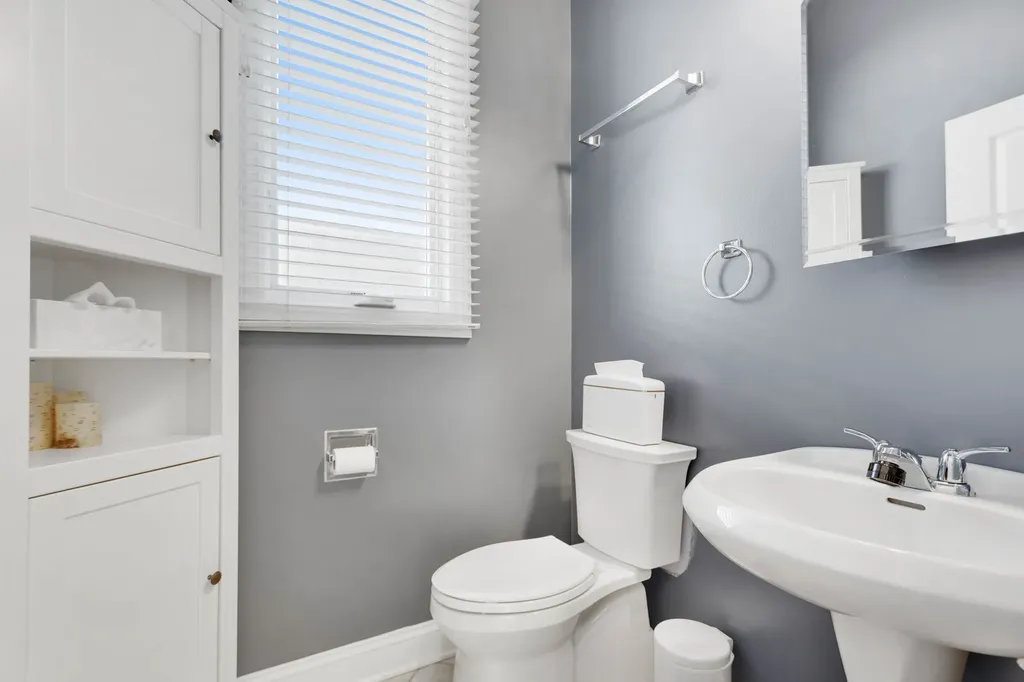 11241 South Central Park Avenue Chicago IL 60655