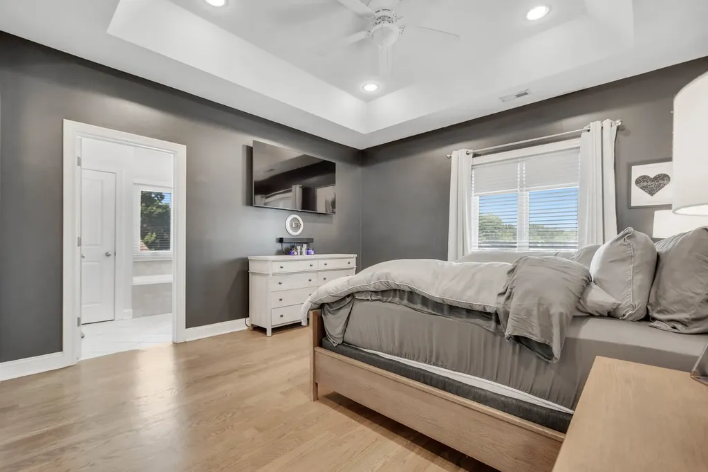 11241 South Central Park Avenue Chicago IL 60655