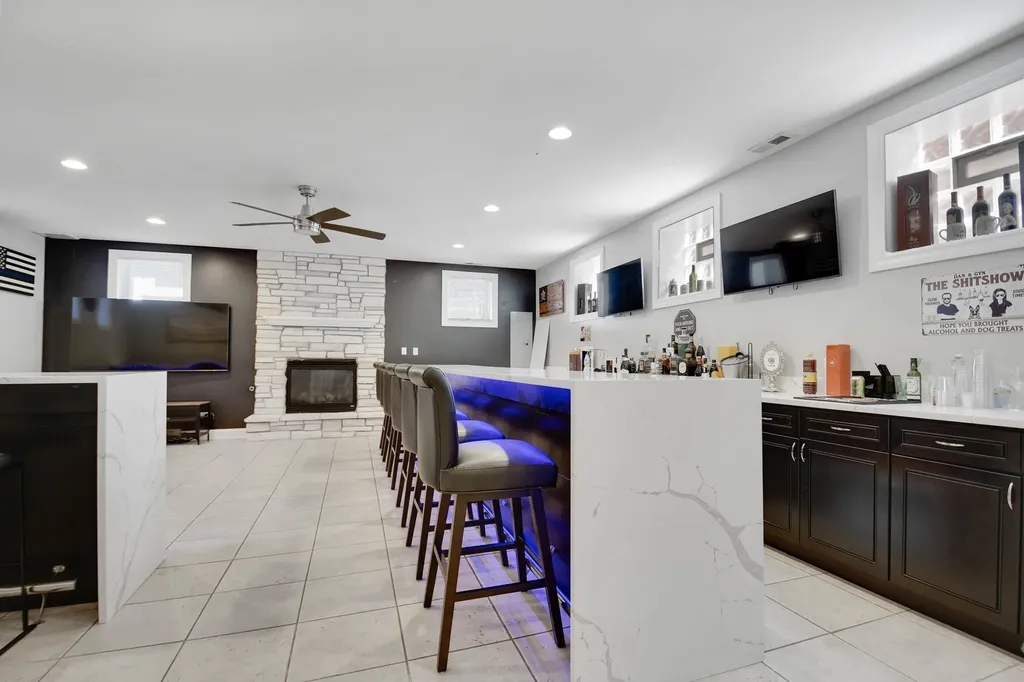 11241 South Central Park Avenue Chicago IL 60655
