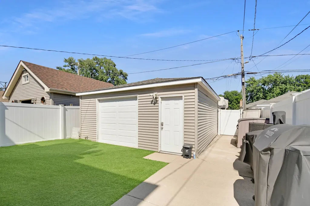 11241 South Central Park Avenue Chicago IL 60655
