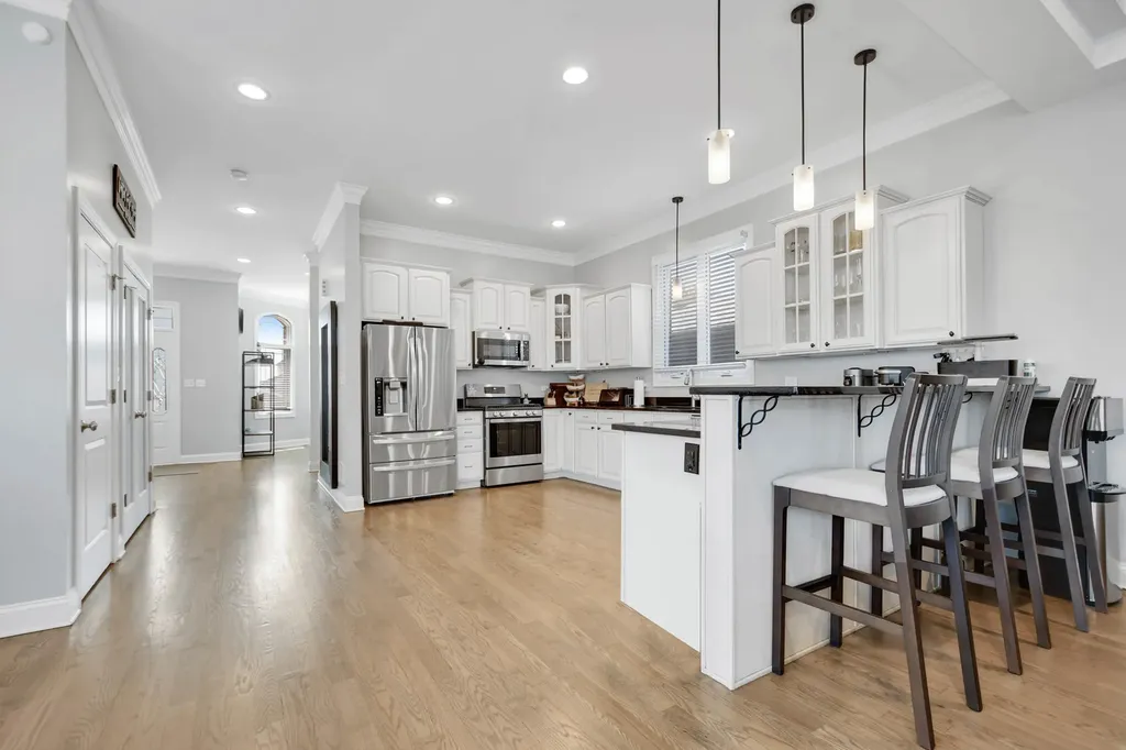 11241 South Central Park Avenue Chicago IL 60655