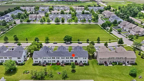 371 Mcgrath Drive Oswego IL 60543