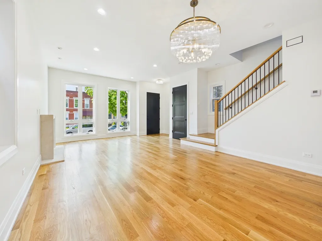 2638 West Superior Street Chicago IL 60612