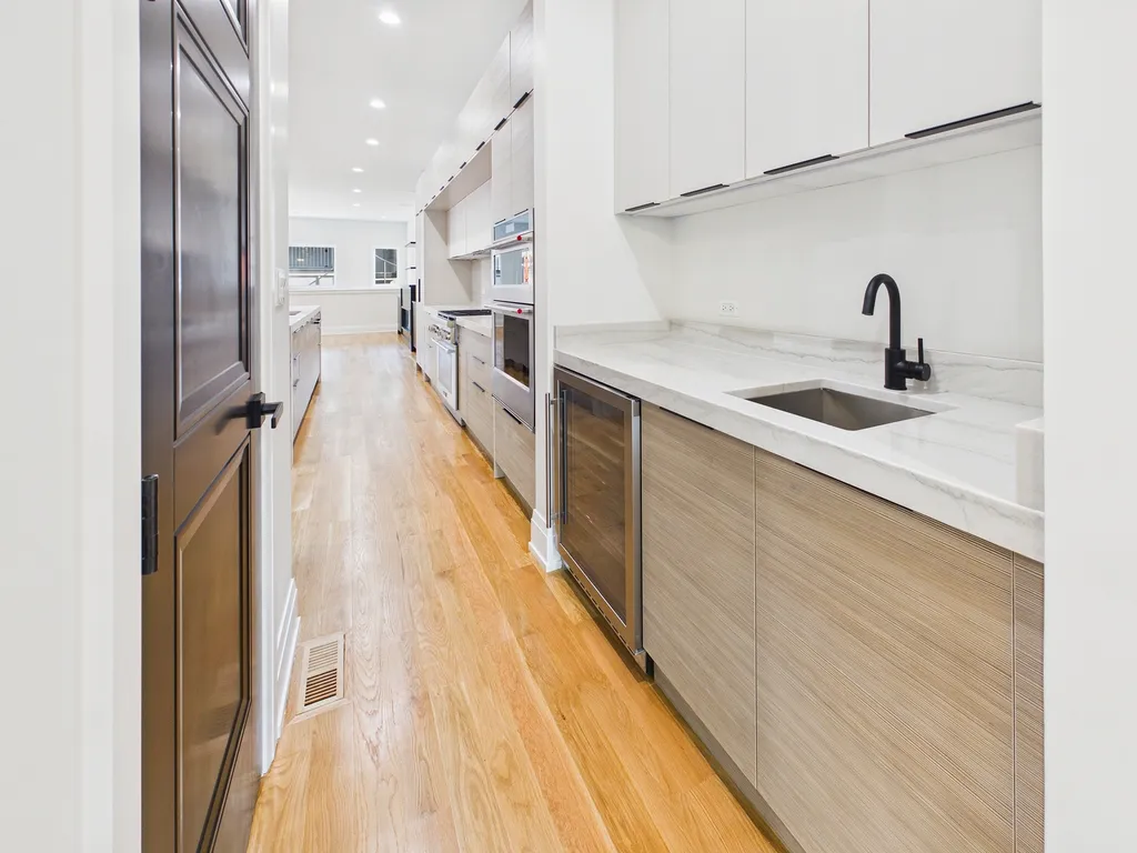 2638 West Superior Street Chicago IL 60612