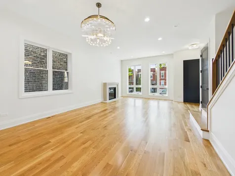 2638 West Superior Street Chicago IL 60612
