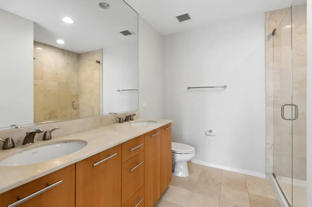 240 East Illinois Street Chicago IL 60611