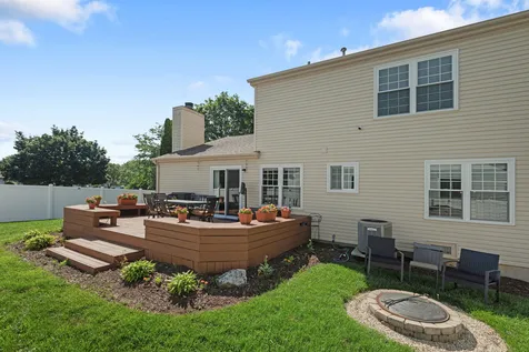 314 Anchor Drive Carpentersville IL 60110