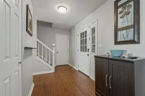 314 Anchor Drive Carpentersville IL 60110