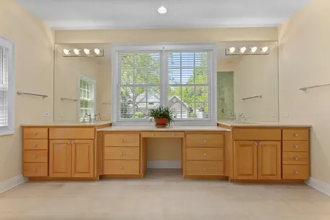 1741 Stanford Court Lake Forest IL 60045
