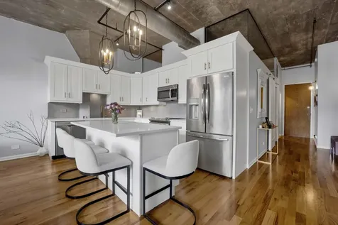 621 South Plymouth Court Chicago IL 60605
