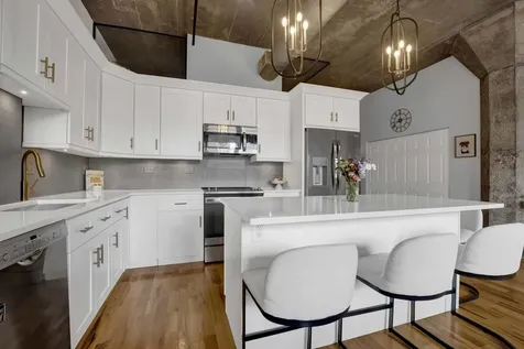 621 South Plymouth Court Chicago IL 60605