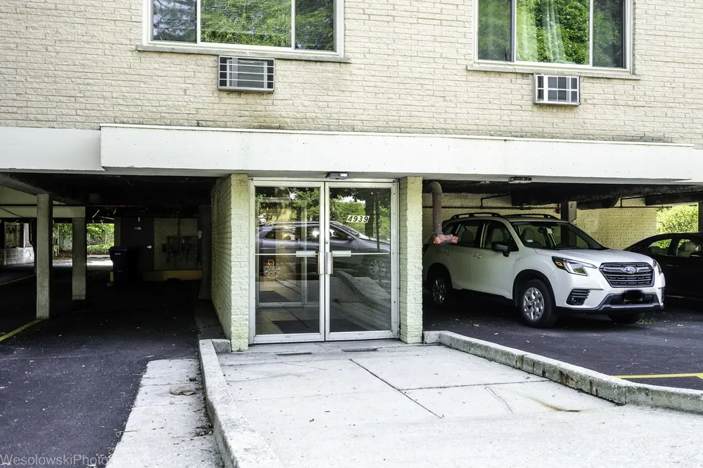4939 South Dorchester Avenue Chicago IL 60615