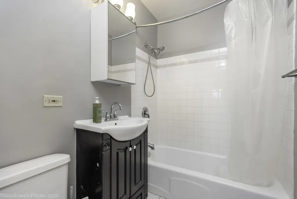 4939 South Dorchester Avenue Chicago IL 60615