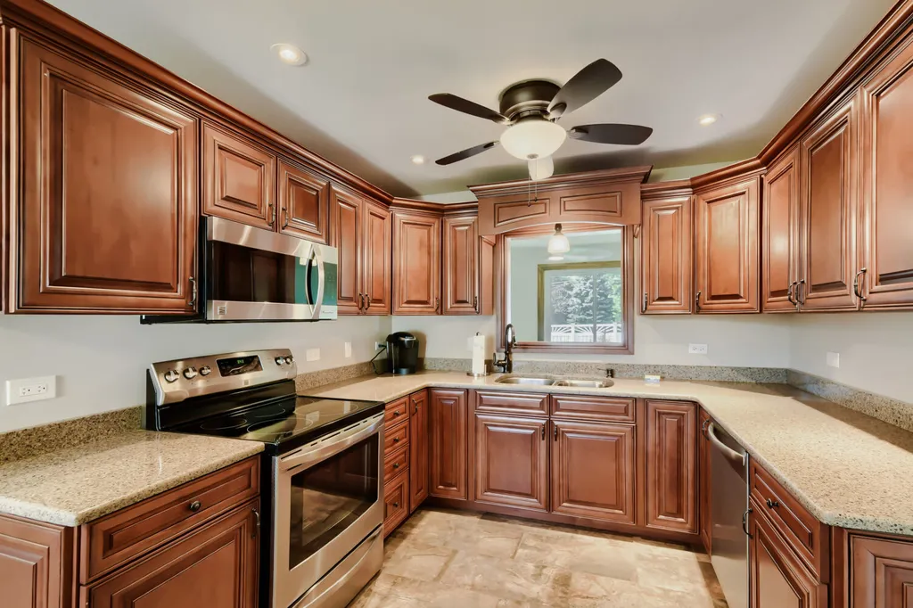 8514 Fir Street Orland Park IL 60462