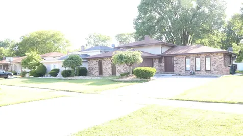 17522 Wright Street Lansing IL 60438