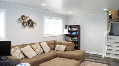 17522 Wright Street Lansing IL 60438