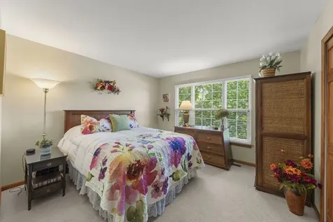 571 Lakeview Drive Oswego IL 60543