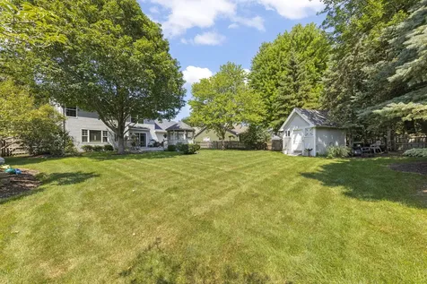 571 Lakeview Drive Oswego IL 60543