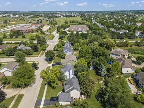 571 Lakeview Drive Oswego IL 60543