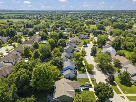 571 Lakeview Drive Oswego IL 60543