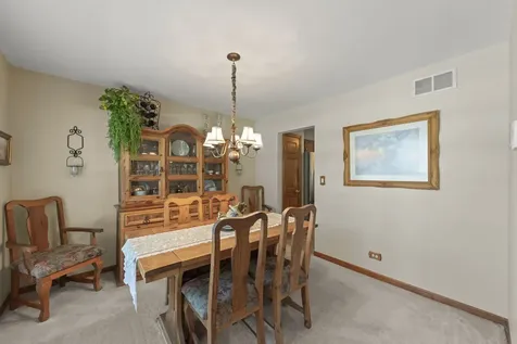571 Lakeview Drive Oswego IL 60543