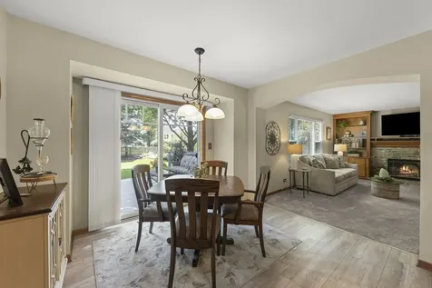 571 Lakeview Drive Oswego IL 60543