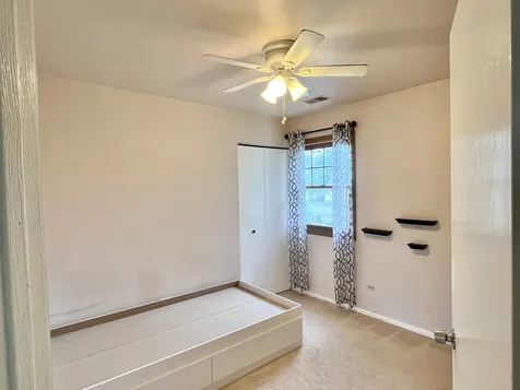1436 Bridgedale Road Crystal Lake IL 60014
