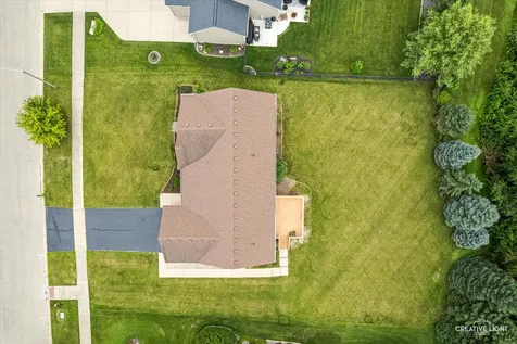 1403 Prairie Wind Drive Sandwich IL 60548