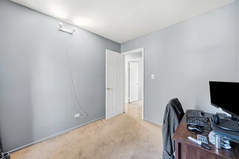 206 Judy Lane Streamwood IL 60107