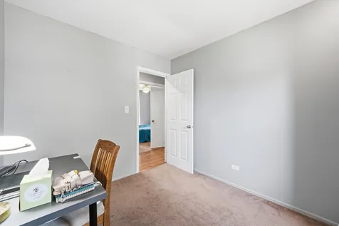 206 Judy Lane Streamwood IL 60107