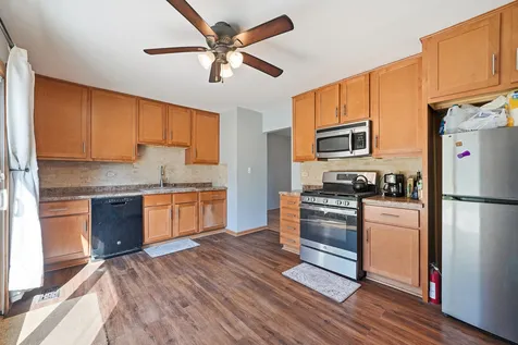 206 Judy Lane Streamwood IL 60107