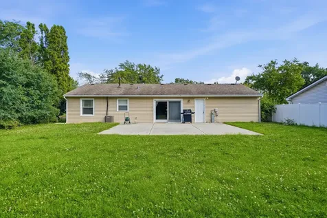 206 Judy Lane Streamwood IL 60107