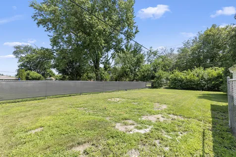 2221 Evans Avenue Loves Park IL 61111