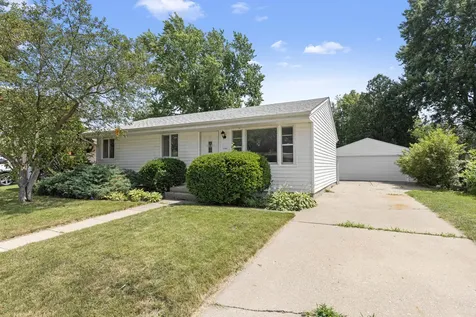 2221 Evans Avenue Loves Park IL 61111