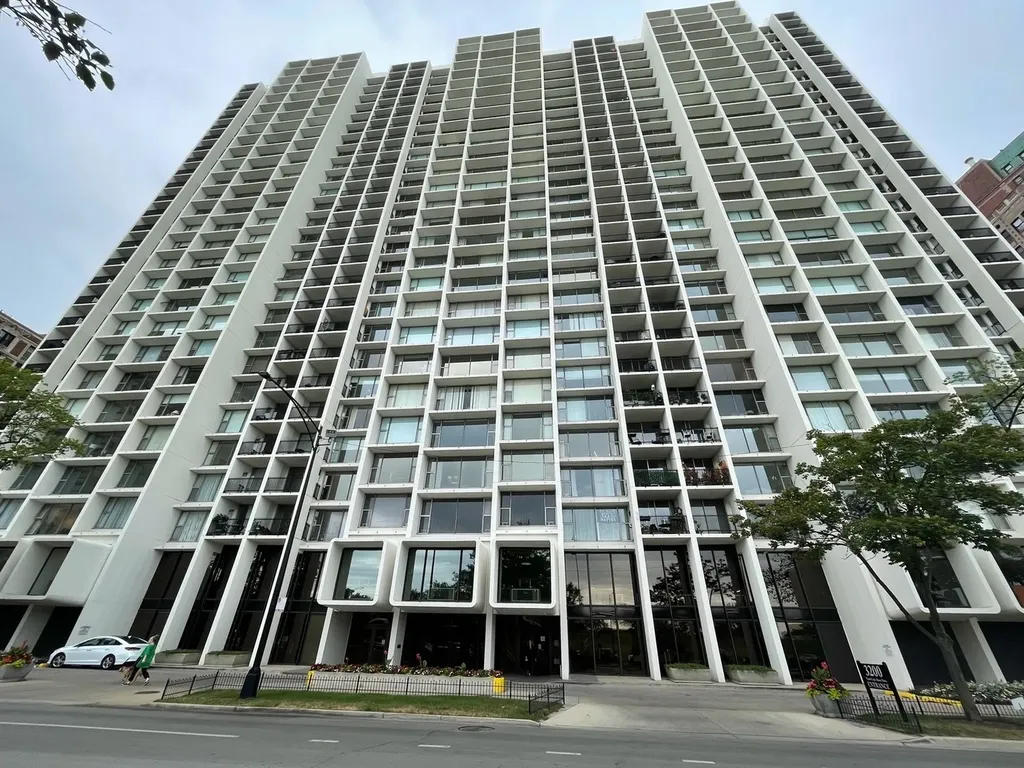 3200 North Lake Shore Drive Chicago IL 60657