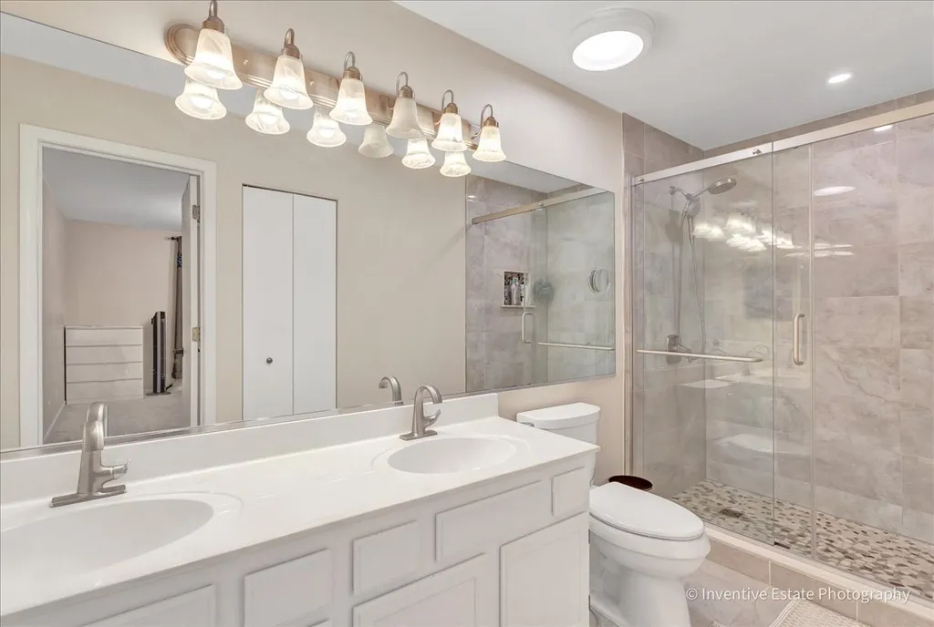 333 Shadybrook Lane Aurora IL 60504