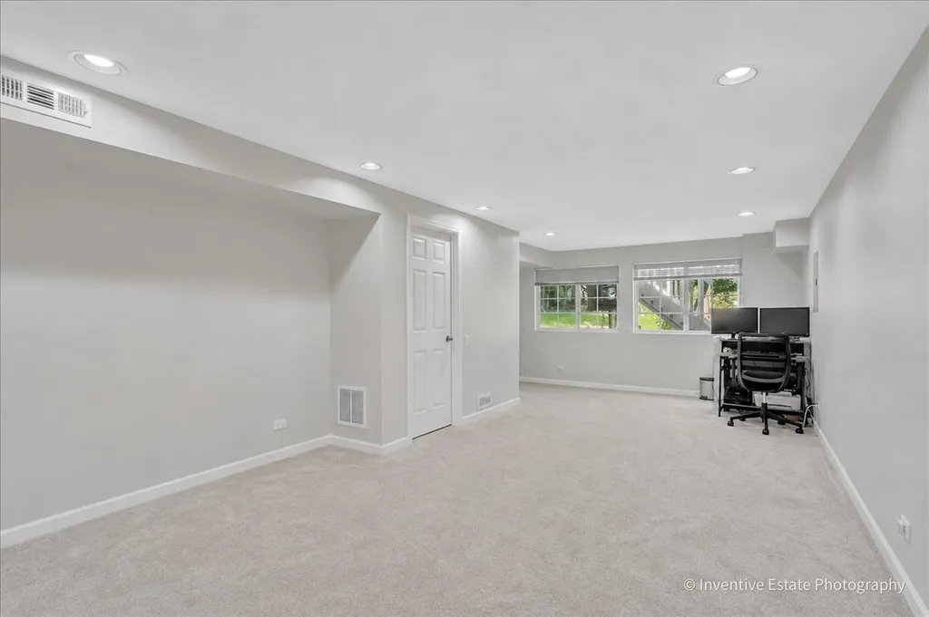 333 Shadybrook Lane Aurora IL 60504