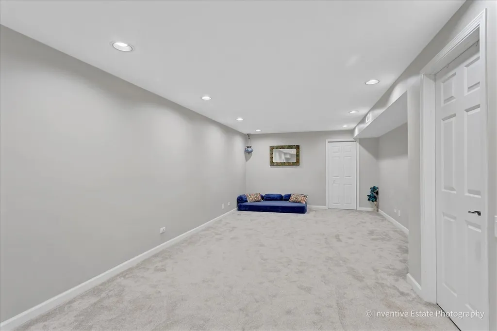 333 Shadybrook Lane Aurora IL 60504