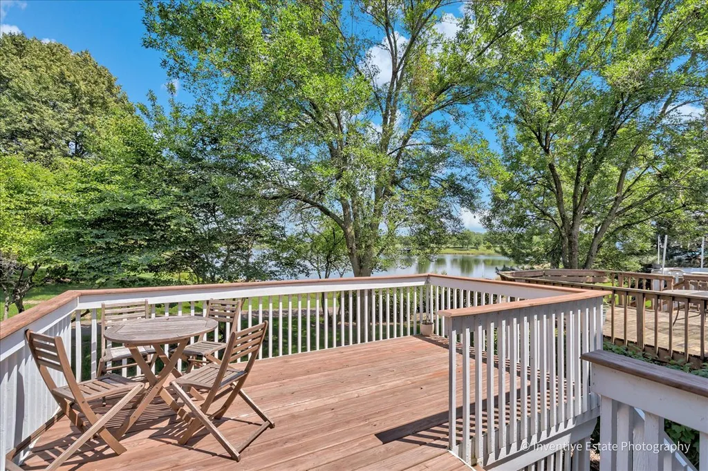 333 Shadybrook Lane Aurora IL 60504