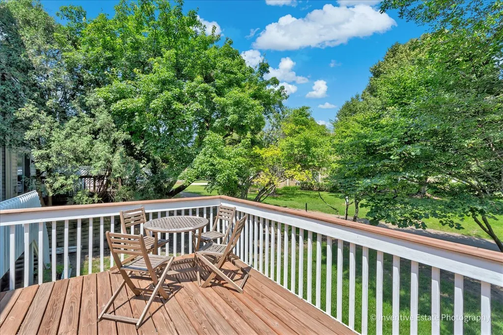 333 Shadybrook Lane Aurora IL 60504