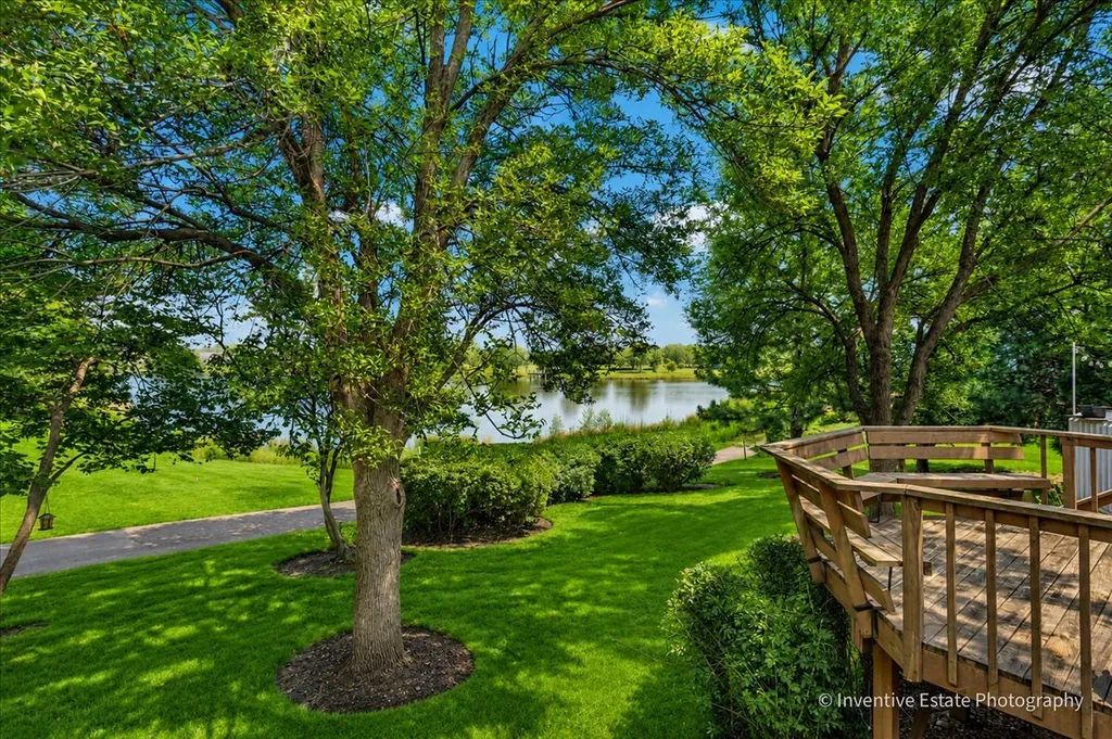 333 Shadybrook Lane Aurora IL 60504