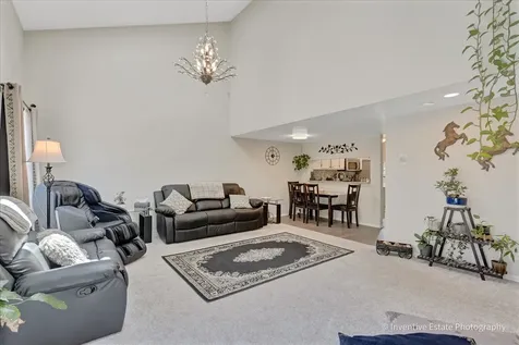 333 Shadybrook Lane Aurora IL 60504