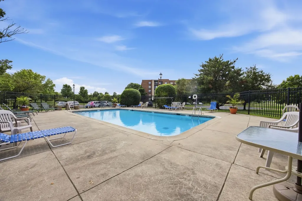 470 Fawell Boulevard Glen Ellyn IL 60137