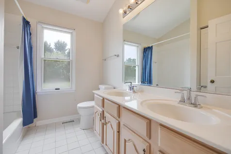 727 Jamestowne Road Sleepy Hollow IL 60118