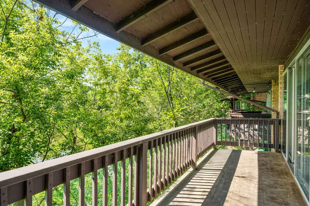 5536 East Lake Drive Lisle IL 60532