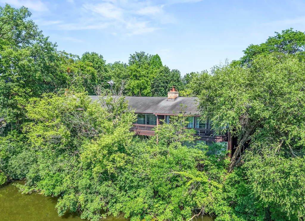 5536 East Lake Drive Lisle IL 60532