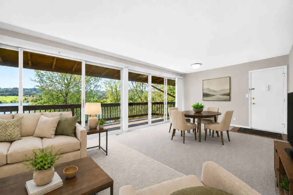 5536 East Lake Drive Lisle IL 60532