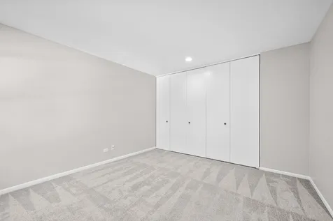 5536 East Lake Drive Lisle IL 60532