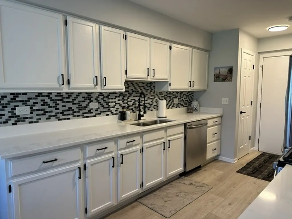 152 Village Creek Drive Lake In The Hills IL 60156